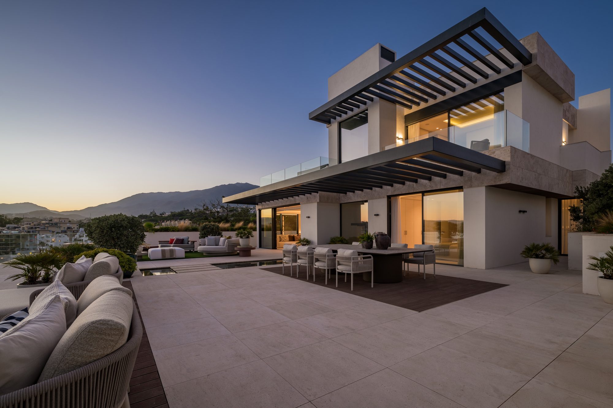 Stella Penthouse - Atelier 4 by Ikkil Bay